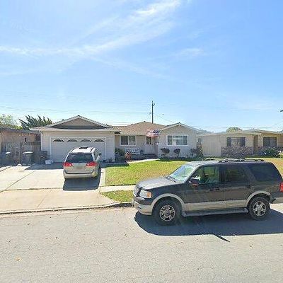 411 Navajo Dr, Salinas, CA 93906