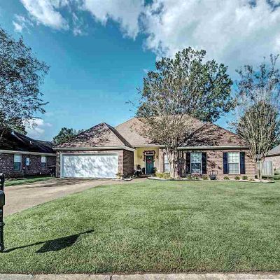 426 Old Town Cir, Brandon, MS 39042