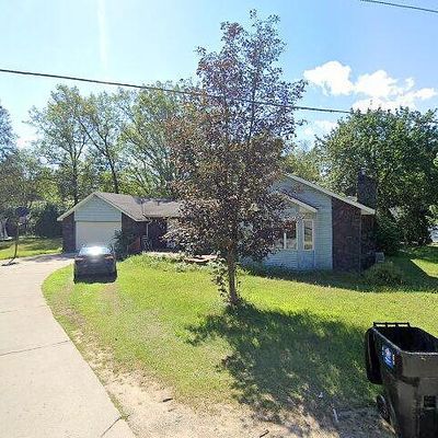 5304 Front St, Newaygo, MI 49337