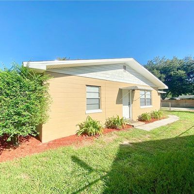 5418 4 Th St, Zephyrhills, FL 33542