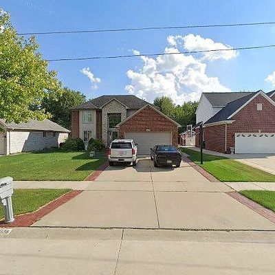 5558 Bedell Rd, Sterling Heights, MI 48310
