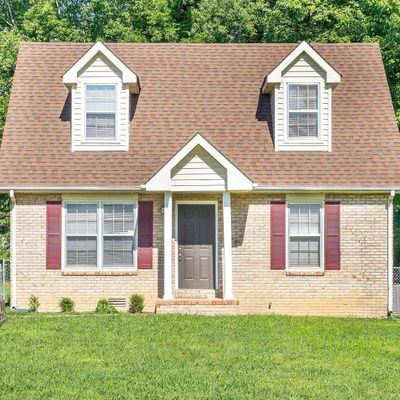 560 Danielle Dr, Clarksville, TN 37042