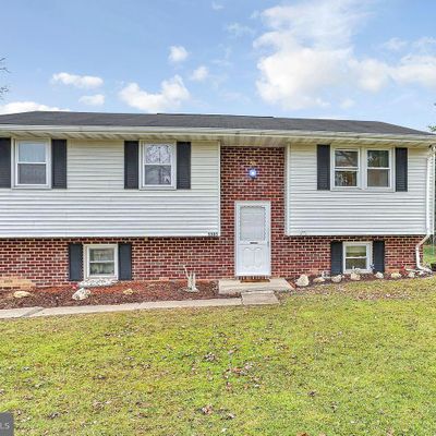 5905 Ambau Rd, Spring Grove, PA 17362