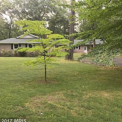 5123 Clinton Rd, Alexandria, VA 22312