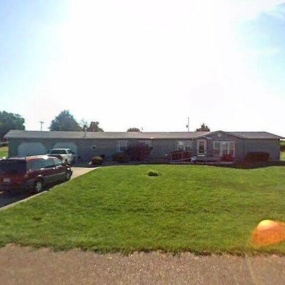 515 Lincoln Ave, Shelton, NE 68876