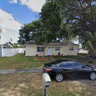 526 Sw 72 Nd Ter, North Lauderdale, FL 33068
