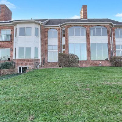 529 Bridgeview Dr, Lemoyne, PA 17043