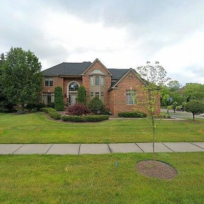 6859 Carlyle Xing, West Bloomfield, MI 48322