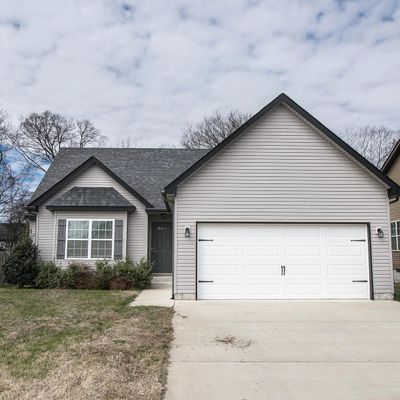 693 Fox Trail Ct, Clarksville, TN 37040