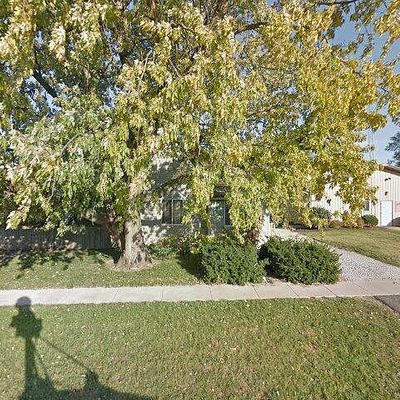 7 N Main St, Henning, IL 61848