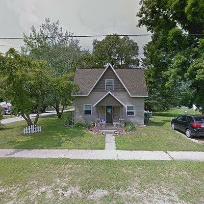 701 N Cayuga St, Gladwin, MI 48624