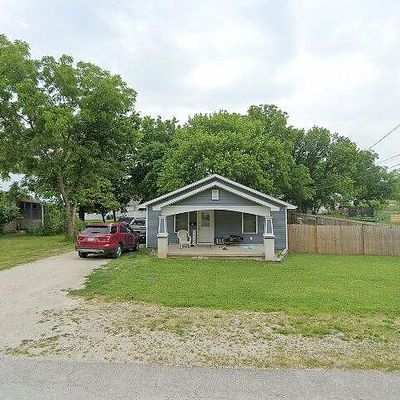 712 W Olive St, Bolivar, MO 65613