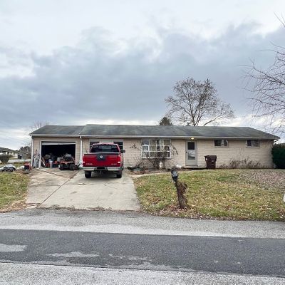 72 Greenlea Way, Chambersburg, PA 17202