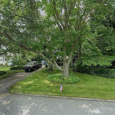 73 Houston Dr, Warwick, RI 02886