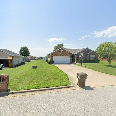 735 Stanford Ct, Marshfield, MO 65706