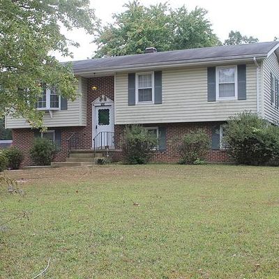 7426 Robin Rd, La Plata, MD 20646