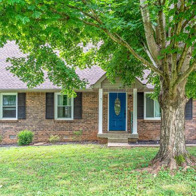 606 Ranch Hill Dr, Clarksville, TN 37042