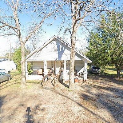 611 W Alapaha St, Fitzgerald, GA 31750