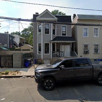 64 Cutler St, Newark, NJ 07104