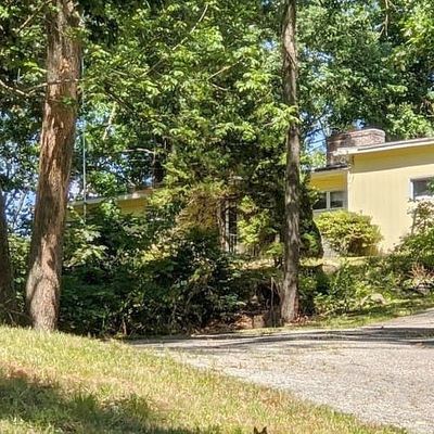 85 Military Hwy, Gales Ferry, CT 06335