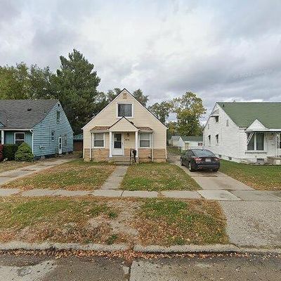 8710 Albany St, Oak Park, MI 48237