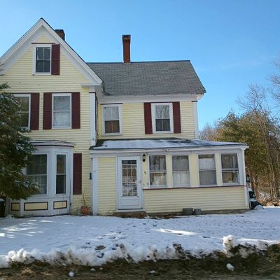 9 Plains Rd, Raymond, NH 03077