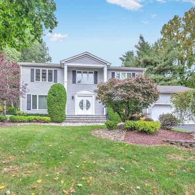 9 Rockwell Cir, Marlboro, NJ 07746