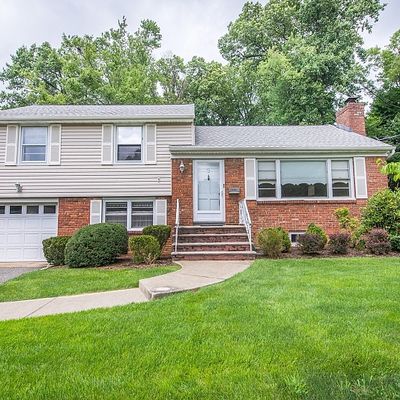 9 Rossmore Ter, Livingston, NJ 07039