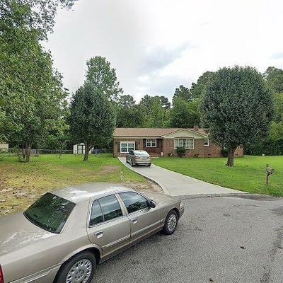 902 Pridemore Ct, Fayetteville, NC 28303