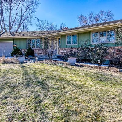 9061 Neill Lake Rd, Eden Prairie, MN 55347