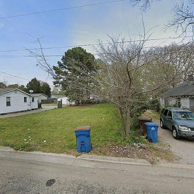 907 E Edgerton St, Dunn, NC 28334