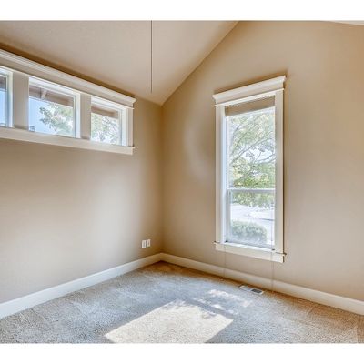 909 W T St, Washougal, WA 98671