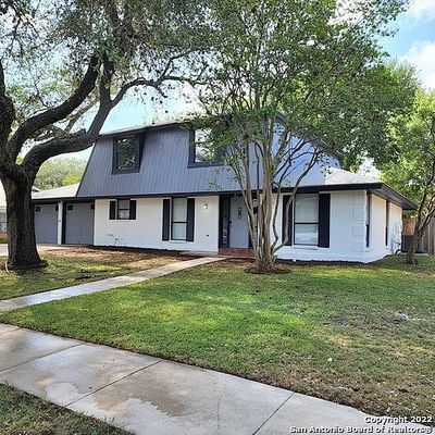 7611 Bresnahan St, San Antonio, TX 78240