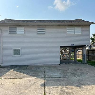 762 Marlin St, Hitchcock, TX 77563