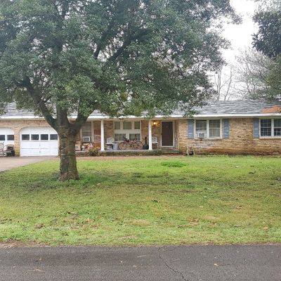 102 W Pasadena Ave, Muscle Shoals, AL 35661