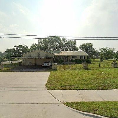 924 N Main St, Springtown, TX 76082