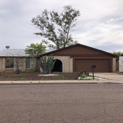 1051 W Manhatton Dr, Tempe, AZ 85282