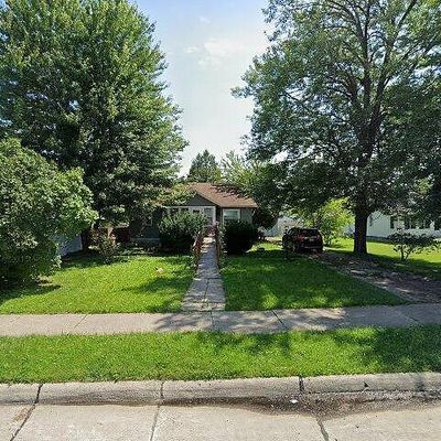 19616 Bigelow St, Roseville, MI 48066