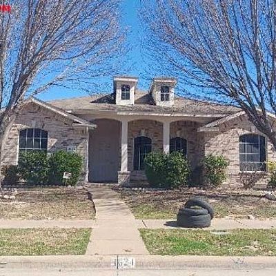 1624 Ambercrest Dr, Lancaster, TX 75146