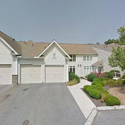 23 Middle Grn, Lancaster, PA 17602