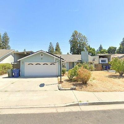 2346 Escalon Ave, Clovis, CA 93611