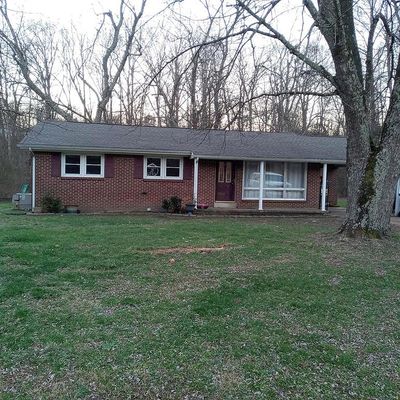 215 Mockingbird Ln, Camden, TN 38320