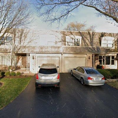 2 S659 Avenue Normandy E, Oak Brook, IL 60523