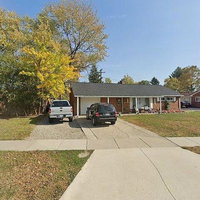 27042 Belanger St, Roseville, MI 48066