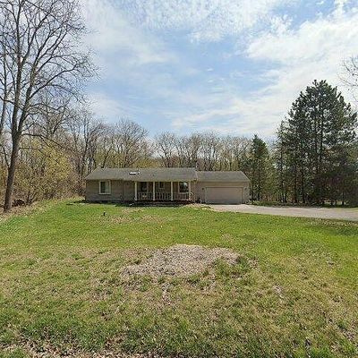 7915 Hamburg Rd, Brighton, MI 48116