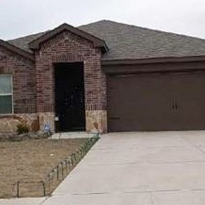 933 English Dr, Aubrey, TX 76227