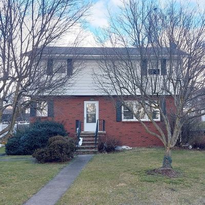 1230 Main St, Peckville, PA 18452