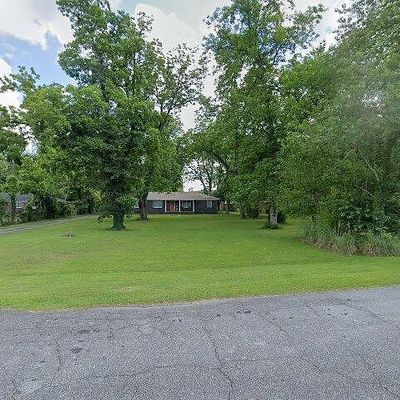 1302 Clover Ln, Albany, GA 31705