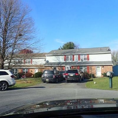 14 Lakeview Pl, Lititz, PA 17543