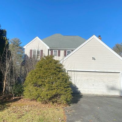 14 Oliver Ln, Hopkinton, MA 01748